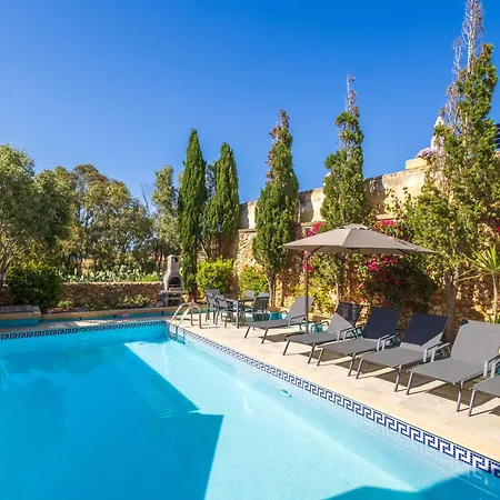 Dionisia בית נופש *